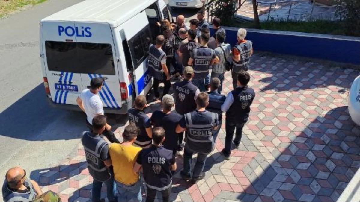 Son dakika gündem: Zonguldak\'taki fuhuş operasyonunda 11 şüpheli adliyede