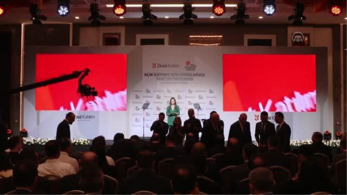 Bakan Varank: 'Biz yazılımcı sayımızı Türkiye'de artırmaya devam edeceğiz'