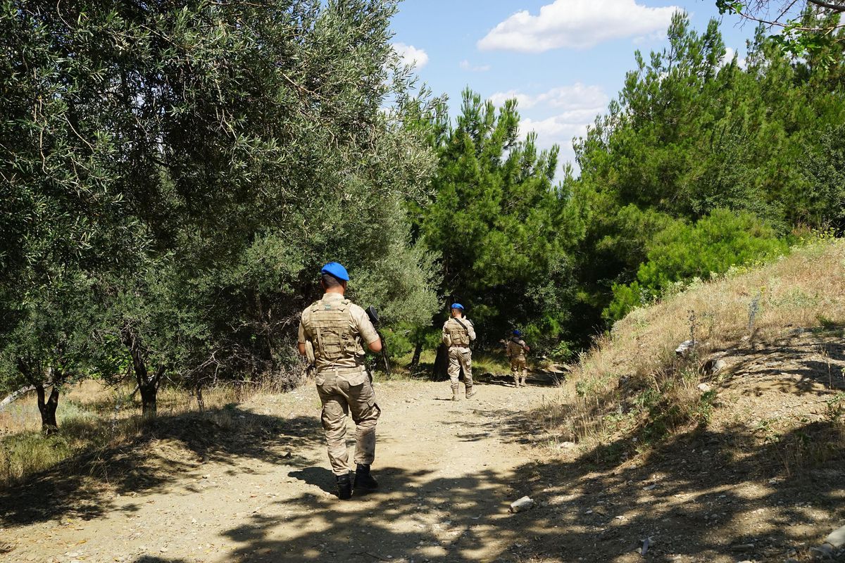 Balıkesir'de ormanları komandolar koruyor