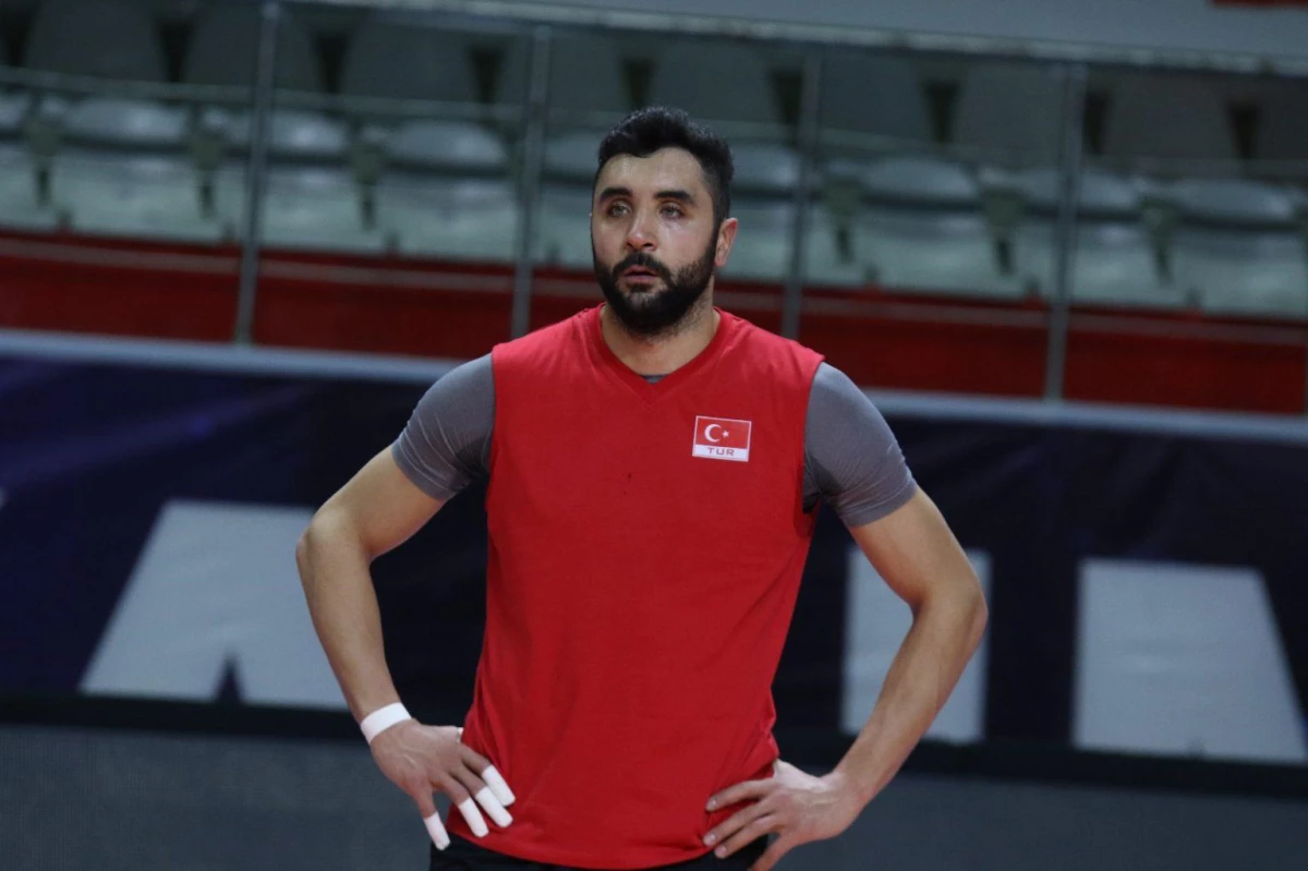 Son dakika haberi: Bursa Büyükşehir Belediyespor Erkek Voleybol Takımı, Metin Toy'u transfer etti