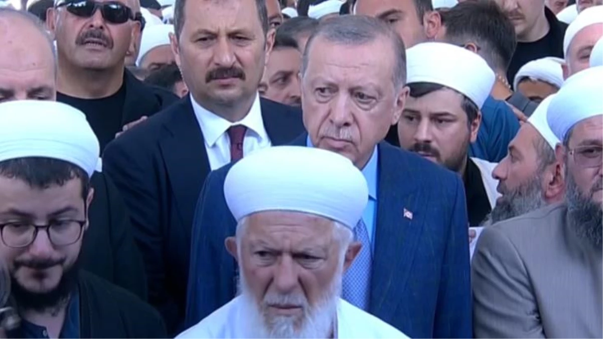 Cumhurbaşkanı Erdoğan, Mahmut Ustaosmanoğlu\'nun cenazesine katıldı