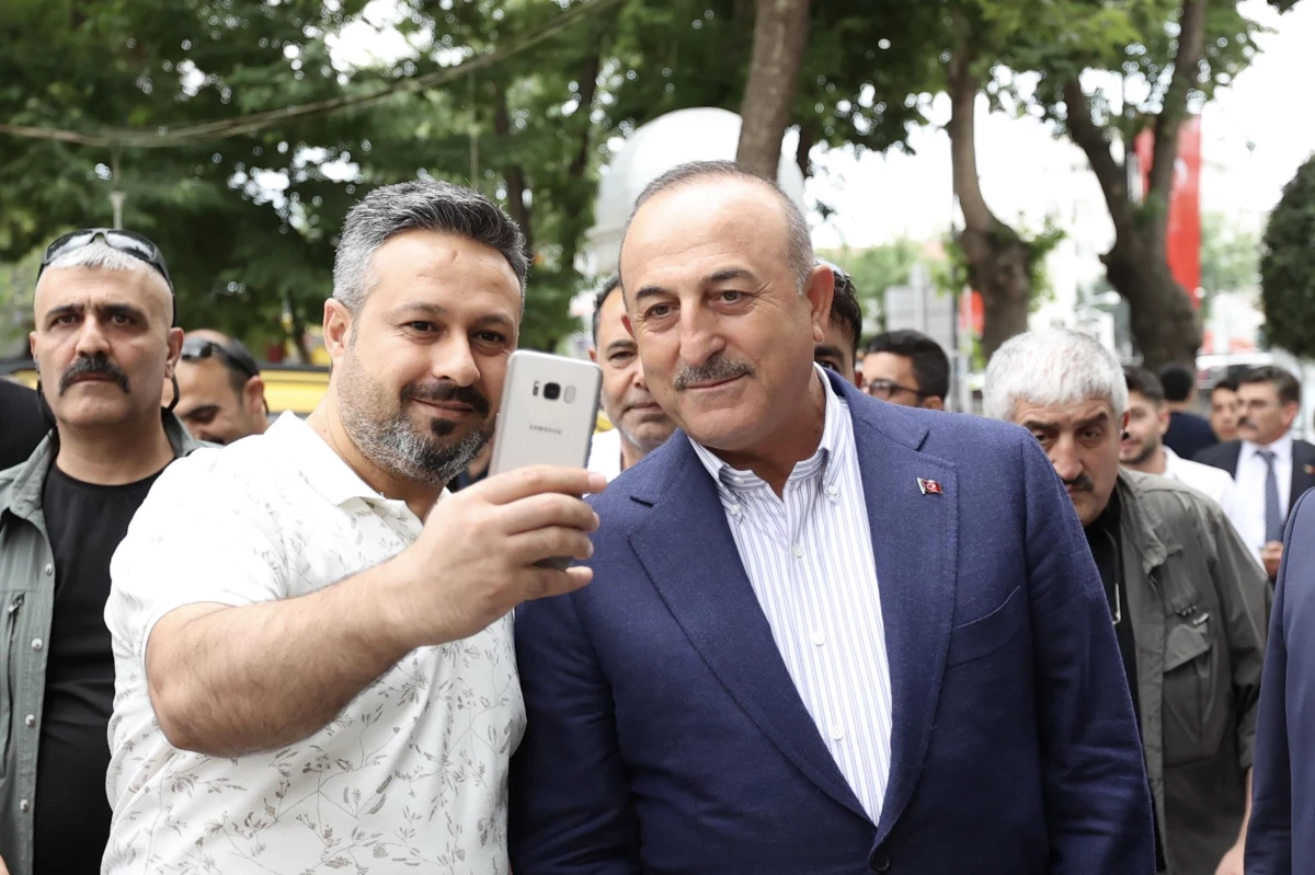 Dışişleri Bakanı Mevlüt Çavuşoğlu Malatya\'da gençlerle buluştu