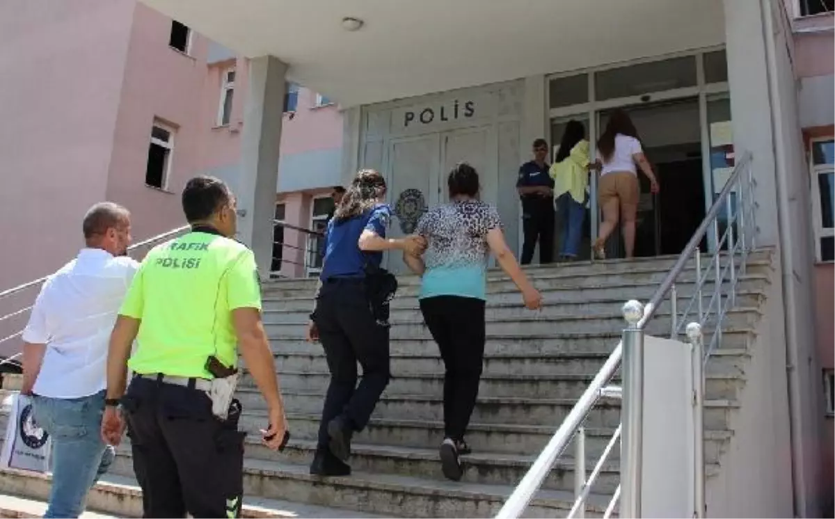 Gelibolu'da masaj salonlarına 'fuhuş' baskını