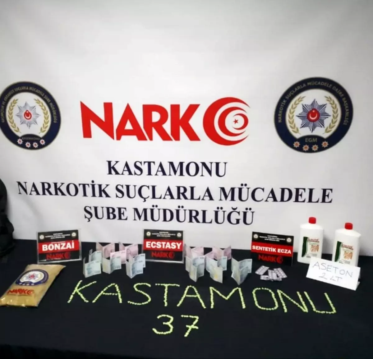 Kastamonu'da uyuşturucuya geçit verilmedi: 2 tutuklama