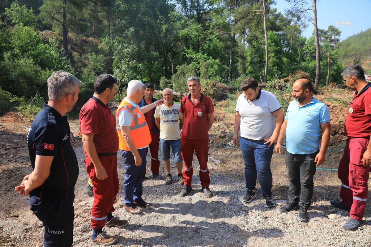 Son dakika haber! Muğla Büyükşehir Belediye Başkanı Gürün, Yangın Bölgesini İnceledi