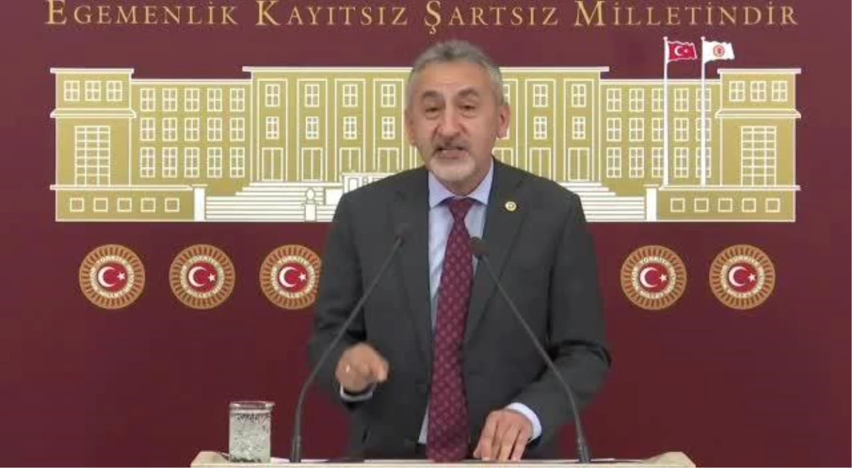 Mustafa Adıgüzel: "Sağlık Bakanlığı Havalimanlarında Covid Testini Yüklenici Firmaya Devretmiş, Oradan da Ona Rant Devşirmektedir"