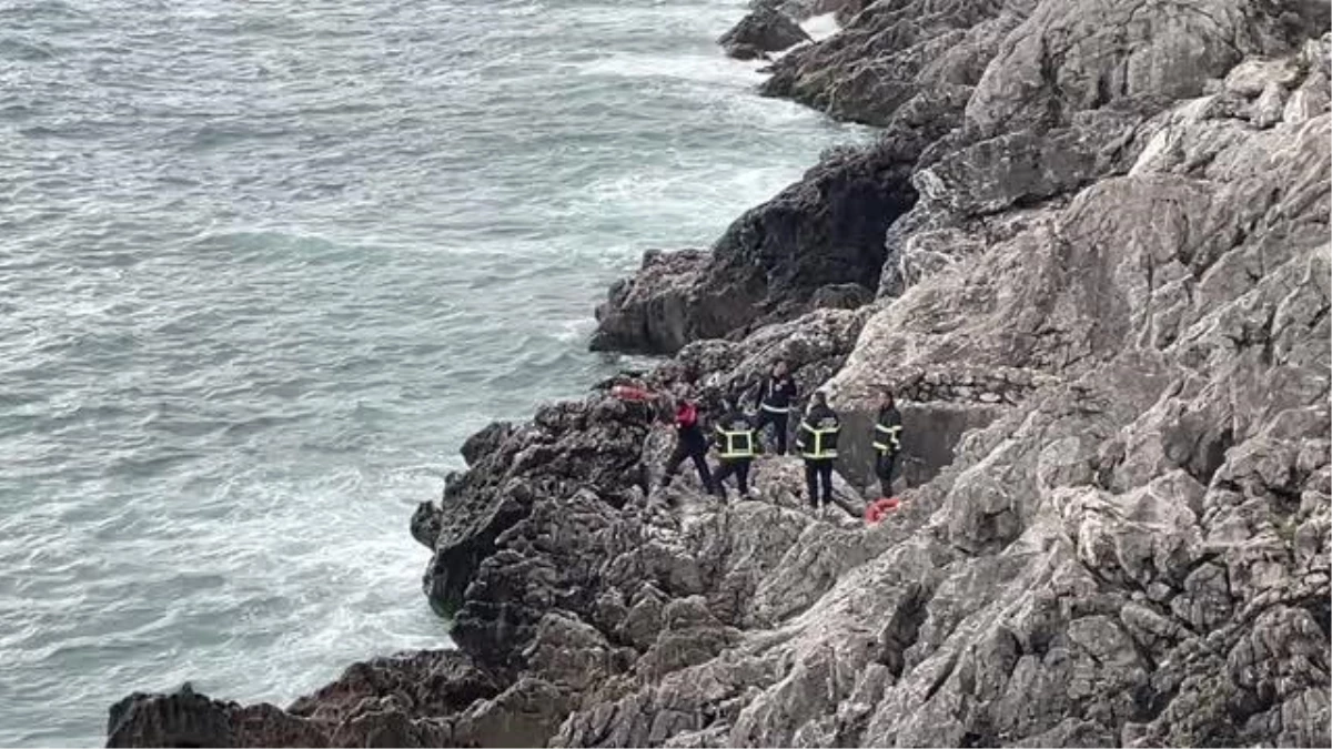 ZONGULDAK - Denize düşen genç, Sahil Güvenlik botuyla kurtarıldı