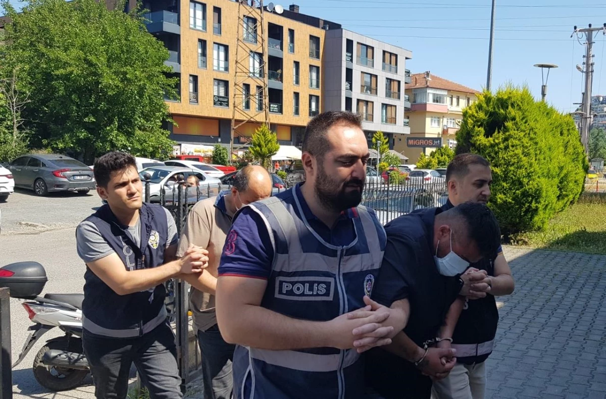 Zonguldak\'ta fuhuş operasyonunda yakalanan 8 zanlı tutuklandı