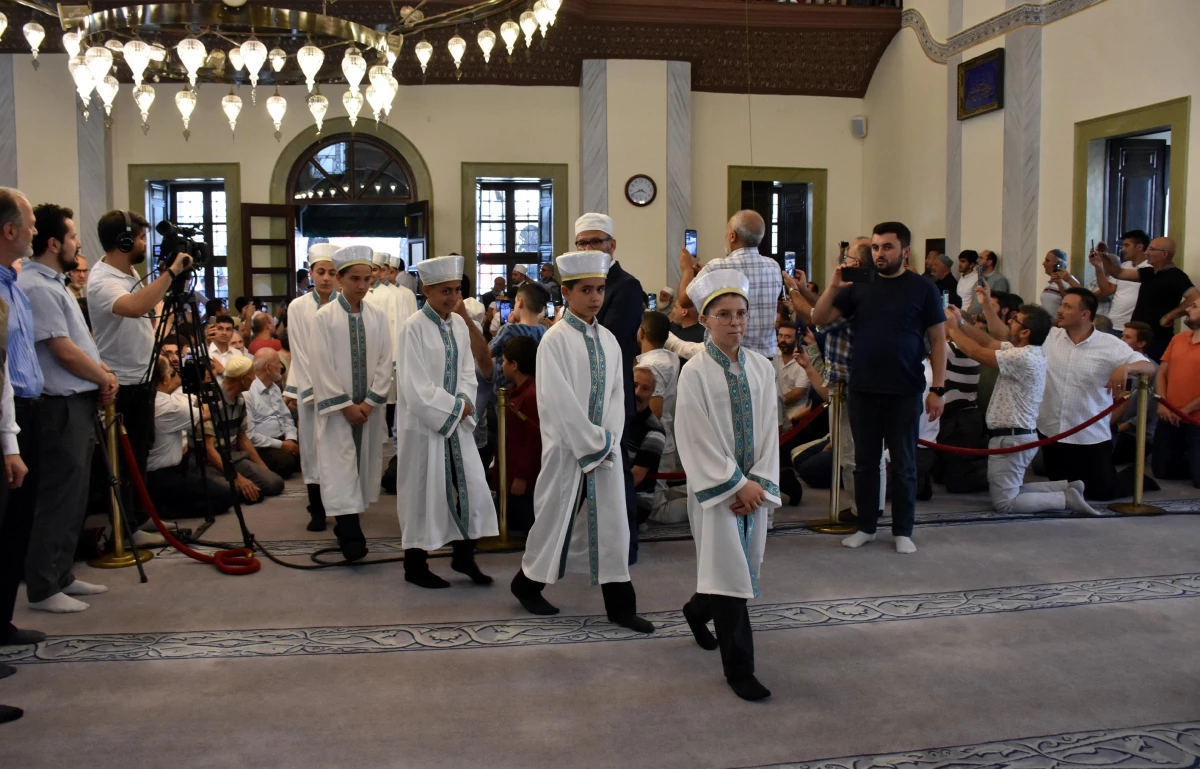 Bursa\'da eğitimlerini tamamlayan 76 hafız için icazet töreni düzenlendi