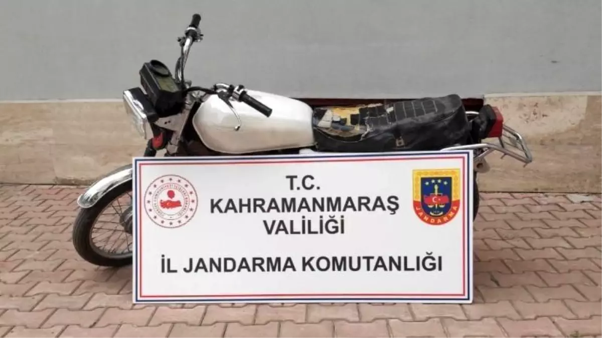 Çaldıkları motosikletin rengini değiştirseler de JASAT\'tan kaçamadılar