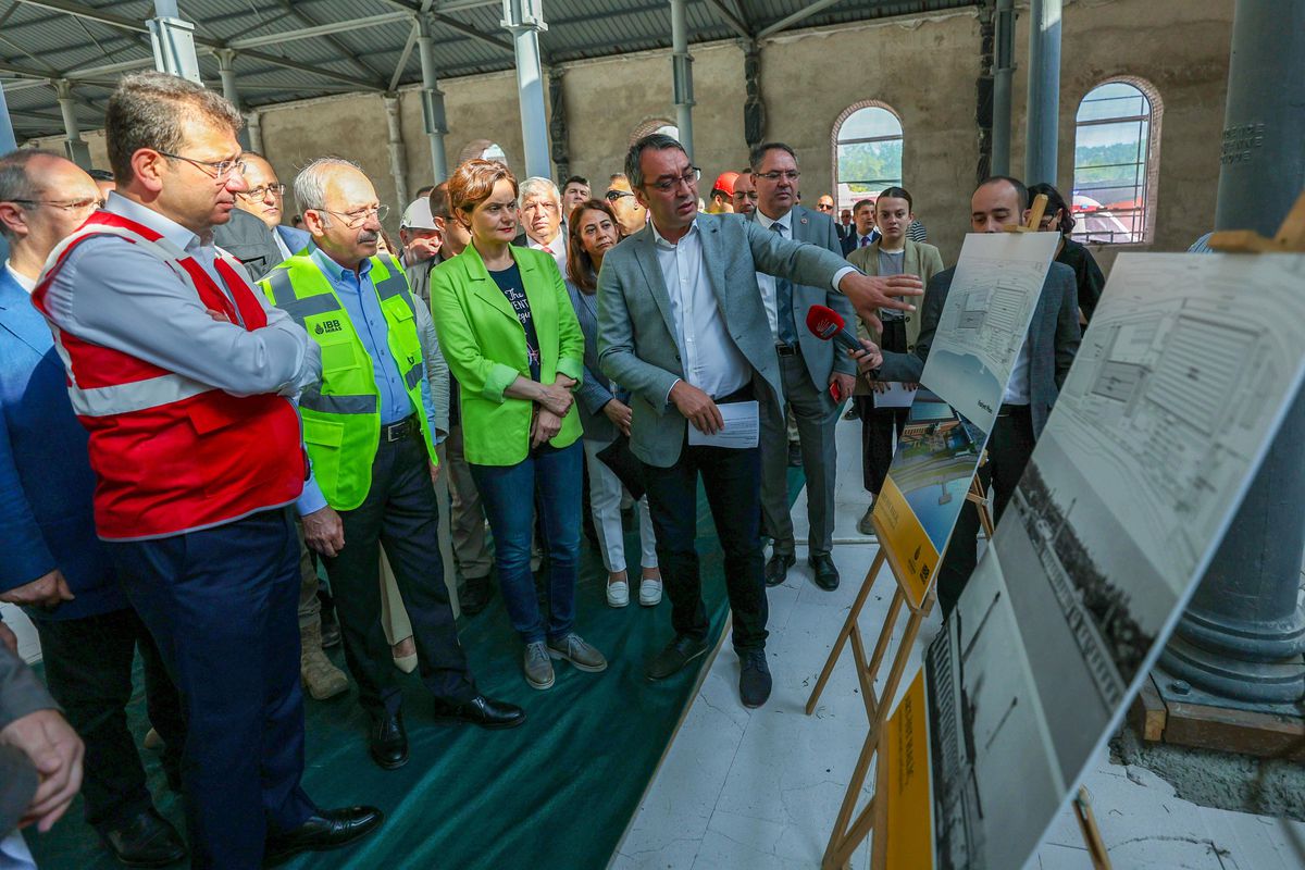 CHP Genel Başkanı Kılıçdaroğlu, Feshane\'deki restorasyon çalışmalarını inceledi