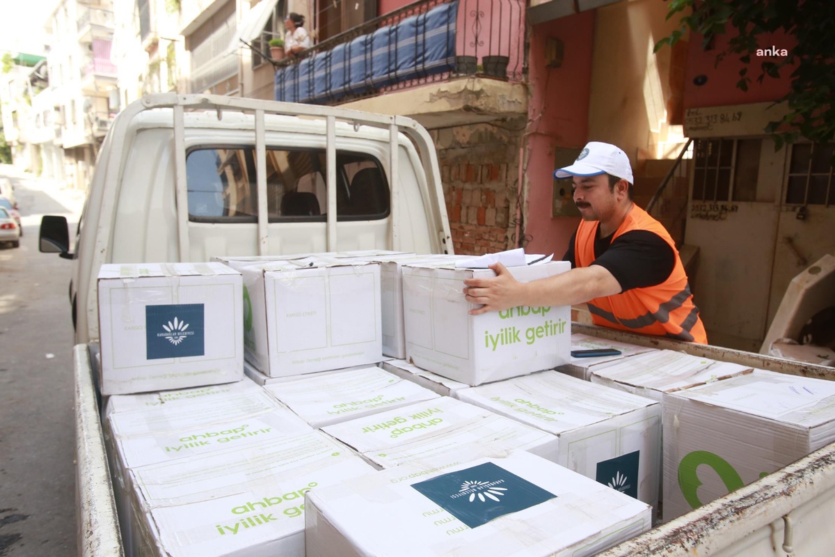 Karabağlar Belediyesi\'nden Kurban Bayramı Öncesi Örnek Dayanışma
