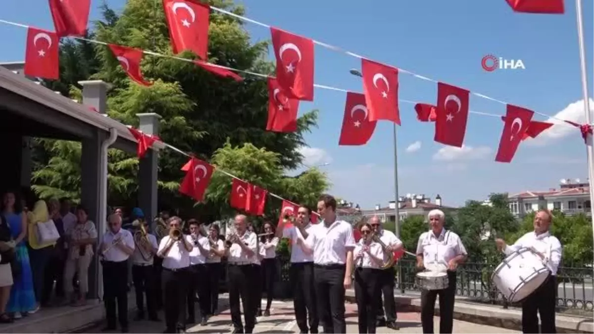 Mudanya Belediyesi yüzme havuzu yenilenen yüzüyle açıldı