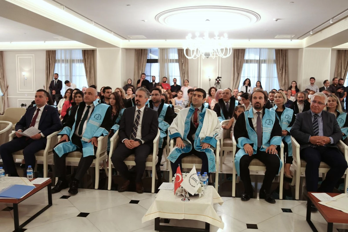 Türkiye\'nin tematik müzik üniversitesi ilk mezunlarını verdi