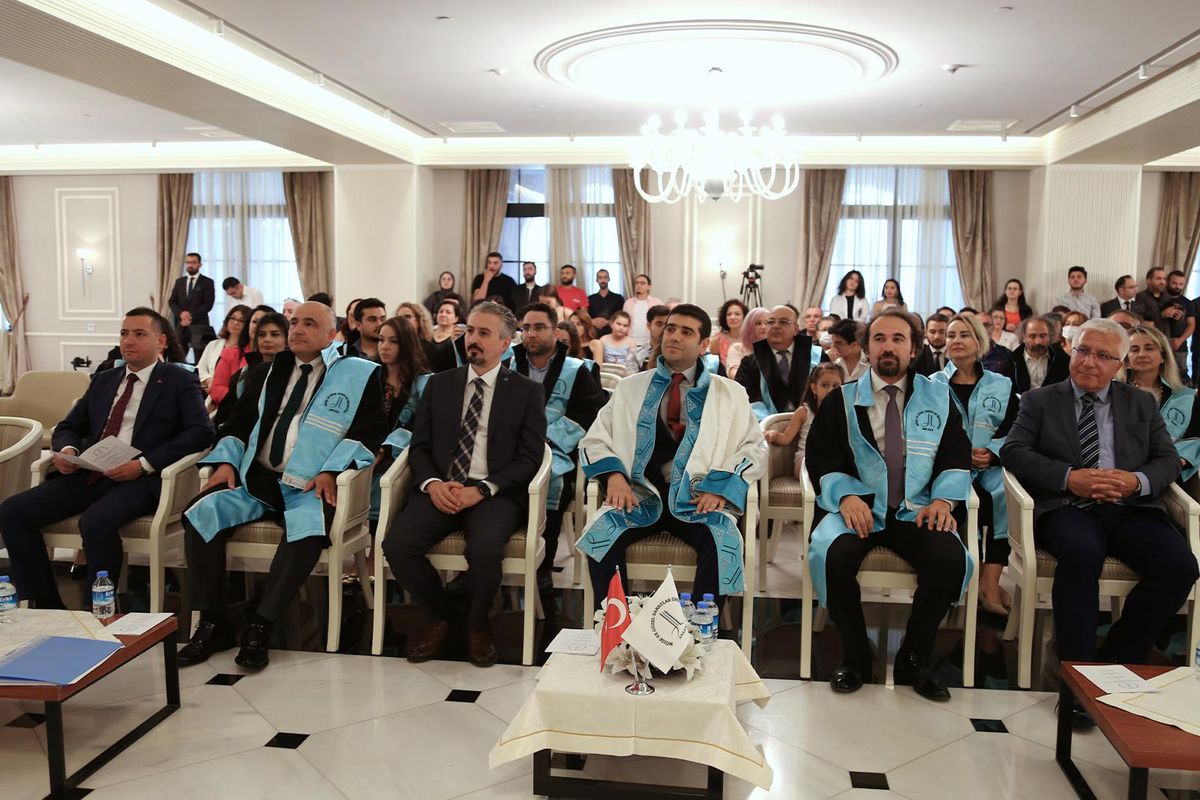 Türkiye\'nin tematik müzik üniversitesi ilk mezunlarını verdi