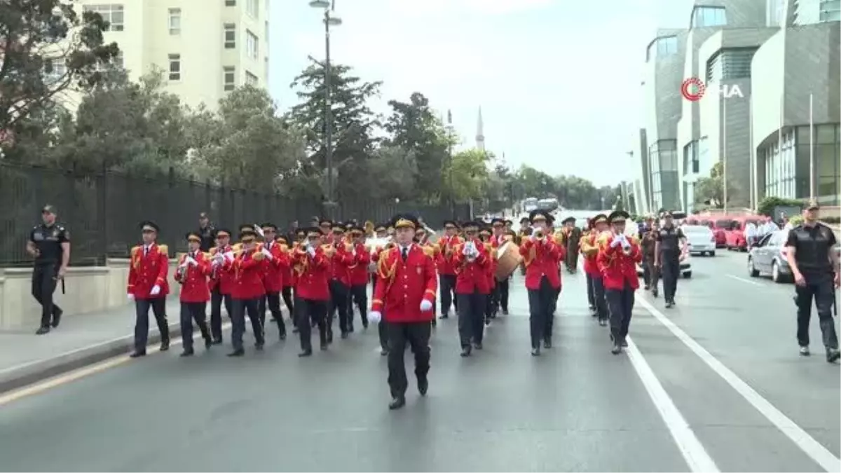 Azerbaycan\'da 26 Haziran Silahlı Kuvvetler Günü coşkusu