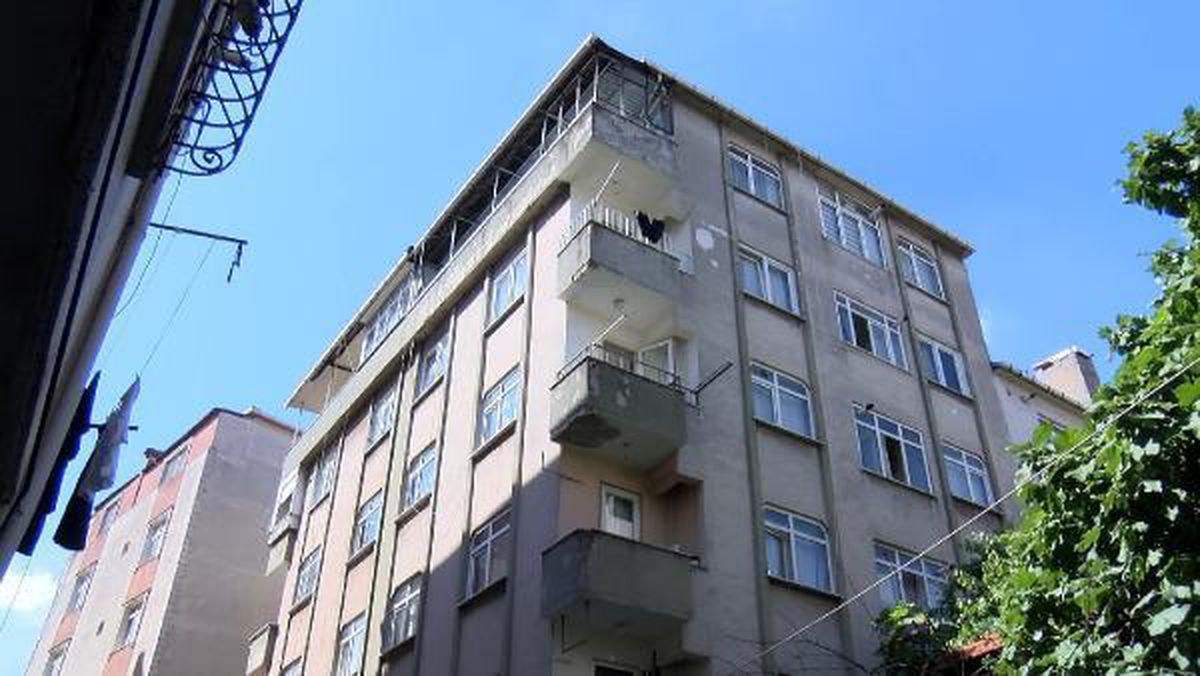 Son dakika gündem: Bağcılar\'da dairede yapılan ilaçlama 5 kişi hastanelik oldu