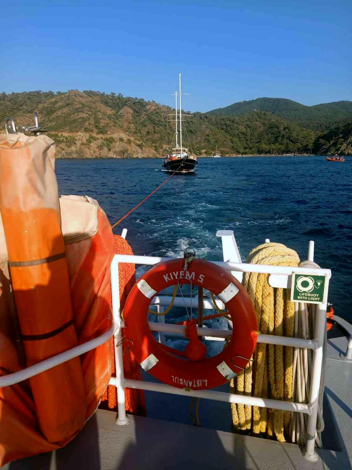 Bodrum ve Fethiye\'de arızalanan tekneleri KIYEM kurtardı