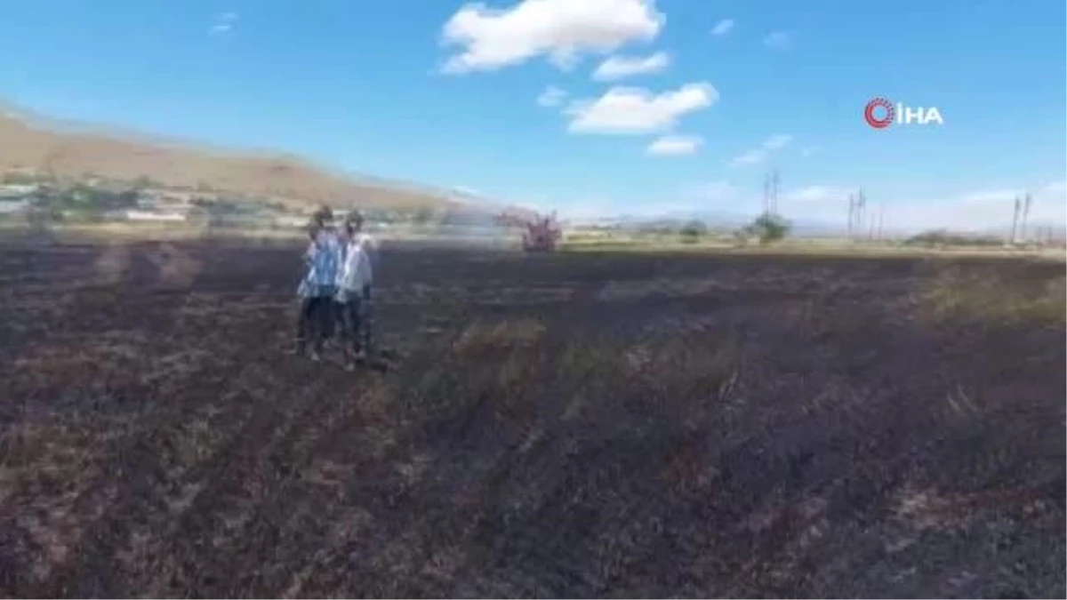 Elazığ\'da yangın: 12 dönüm ekili alan kül oldu