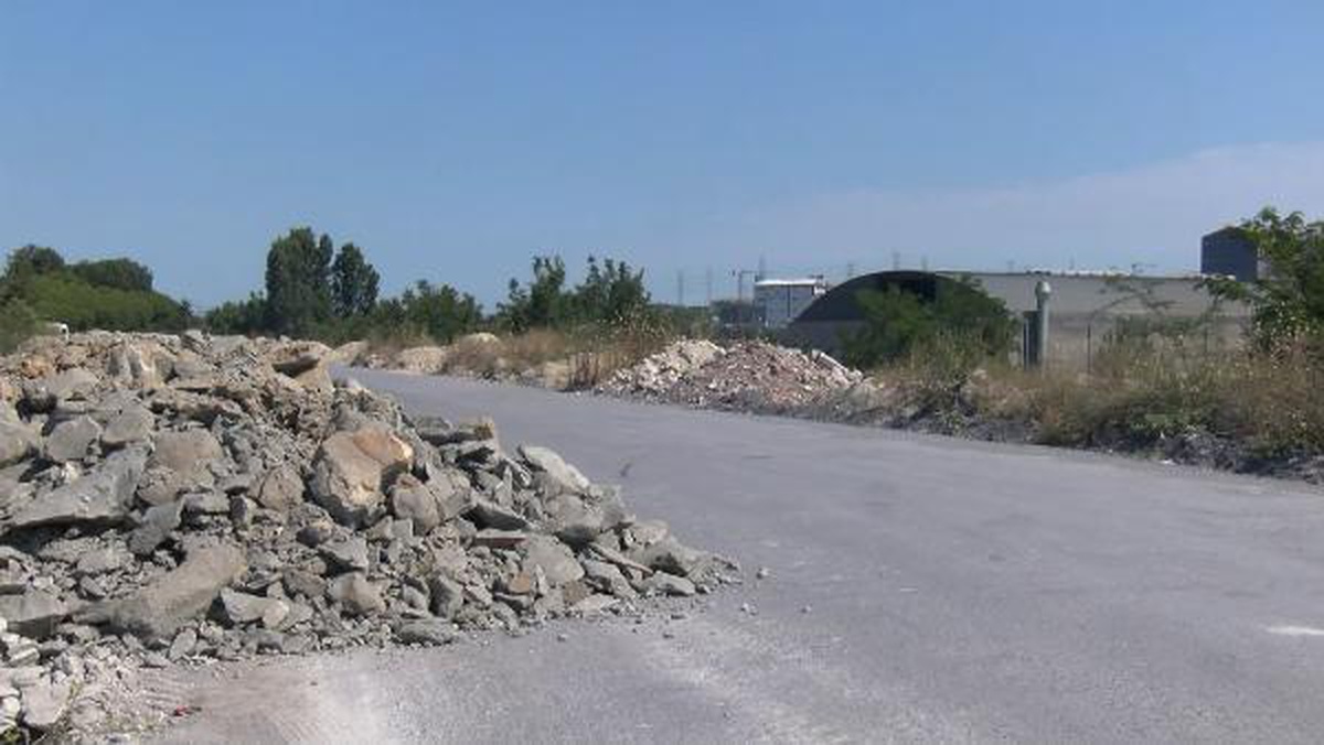 Hadımköy\'de yollar kaçak hafriyattan geçilmez oldu