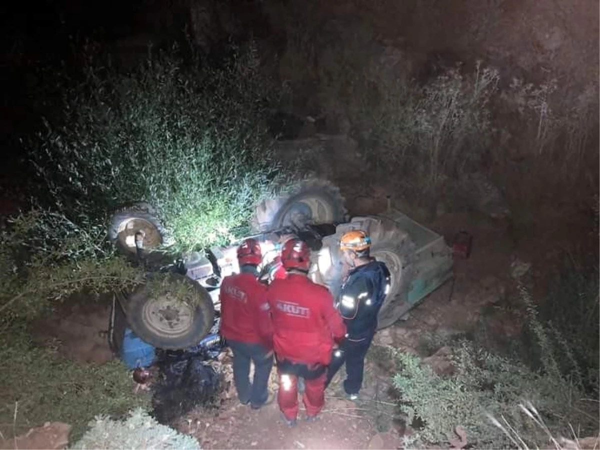 Kayıp yaşlı adam devrilen traktörün altında ölü bulundu