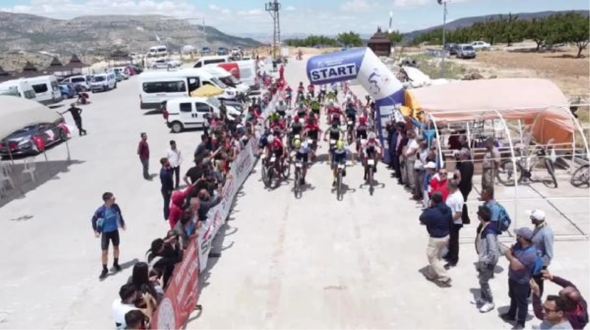 "Uluslararası Levent Vadisi Dağ Bisiklet Yarışı" başladı