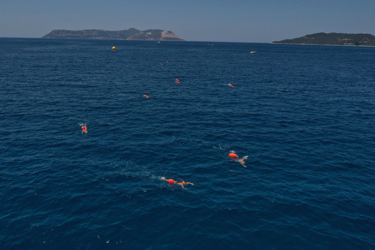 Uluslararası Meis-Kaş Yüzme Yarışı yapıldı