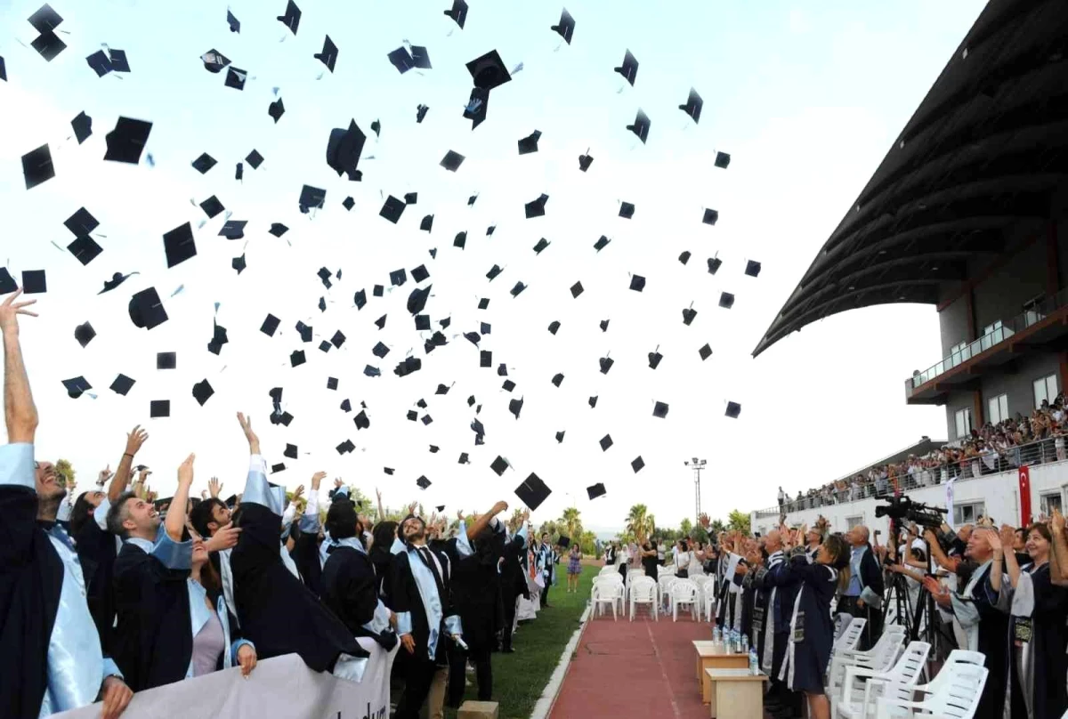 ADÜ Tıp Fakültesi Mezuniyet Töreni gerçekleştirildi