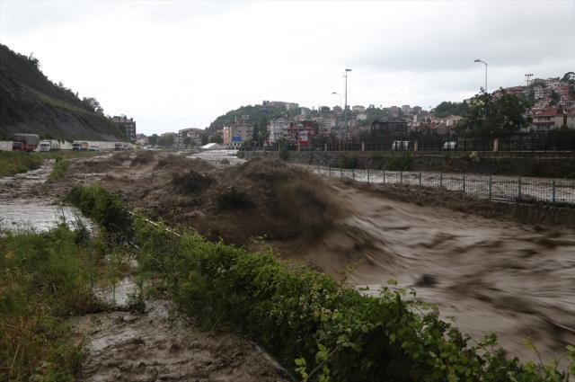 AFAD'dan Batı Karadeniz'de 5 il, 15 ilçe için kritik uyarı: Taşkın riski tehlikeli boyutlara ulaştı