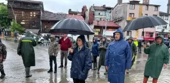 Bartın'da sağanak; yollar göle döndü, evleri su bastı (5)