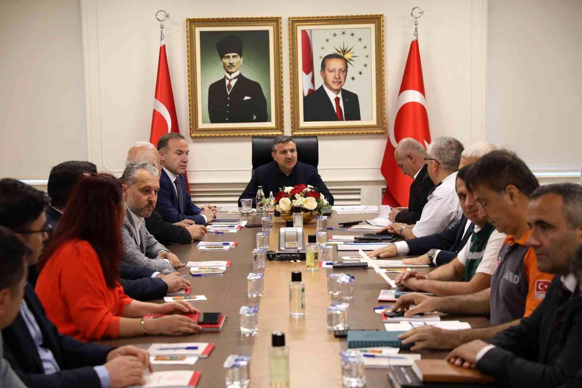 Düzce\'de etkili olması beklenen sağanak öncesi alınacak tedbirler görüşüldü