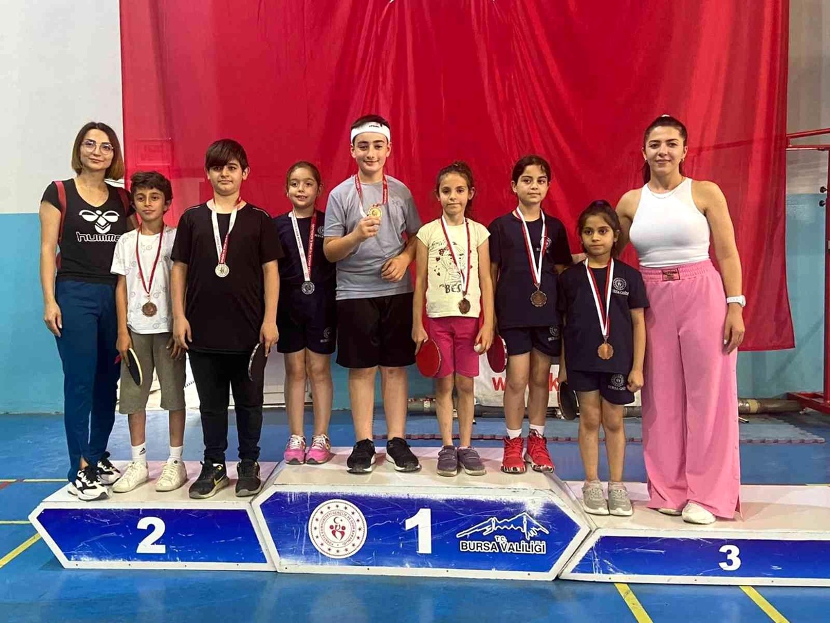 Gemlik Belediyespor masa tenisinde farkını gösterdi