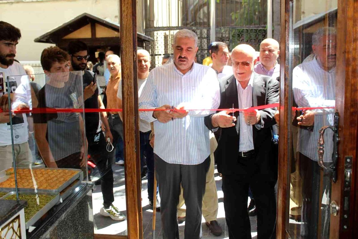 Kadayıfçı Sıtkı usta 12'nci şubesini hizmete açtı