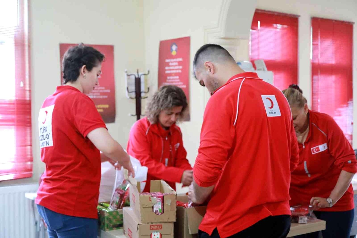 Kızılay, Batı Karadeniz\'deki sel felaketine müdahale etmek için sahaya intikal etti