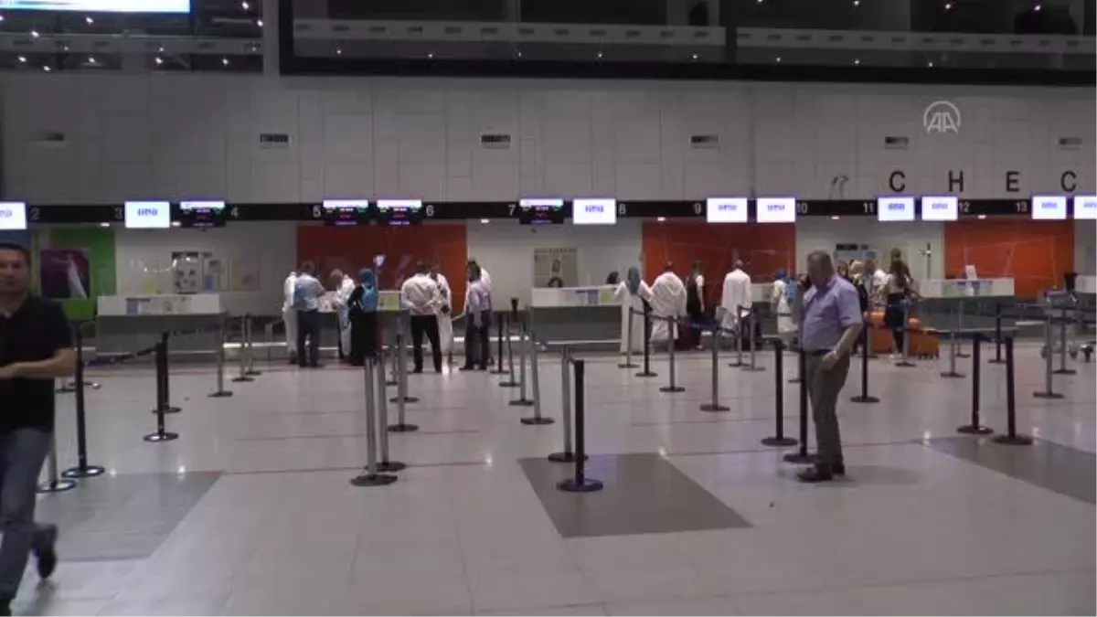 Kuzey Makedonya'dan ilk hac kafilesi uğurlandı