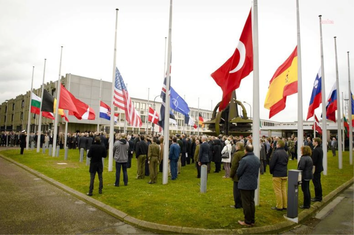 NATO Zirvesi\'nde Erdoğan\'ın Yoğun İkili Görüşme Trafiği
