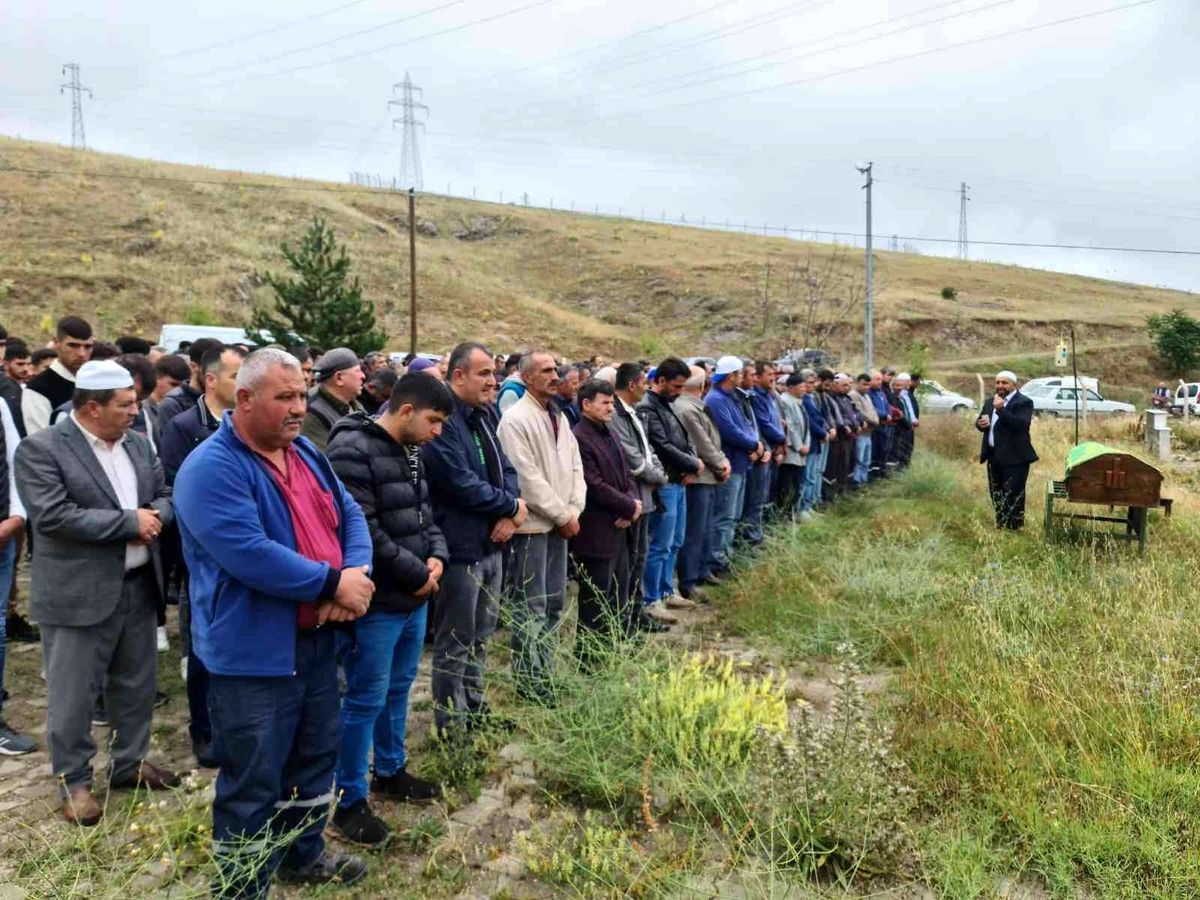Son dakika haber! Samsun\'da denizde boğulan gencin cenazesi Merzifon\'da defnedildi