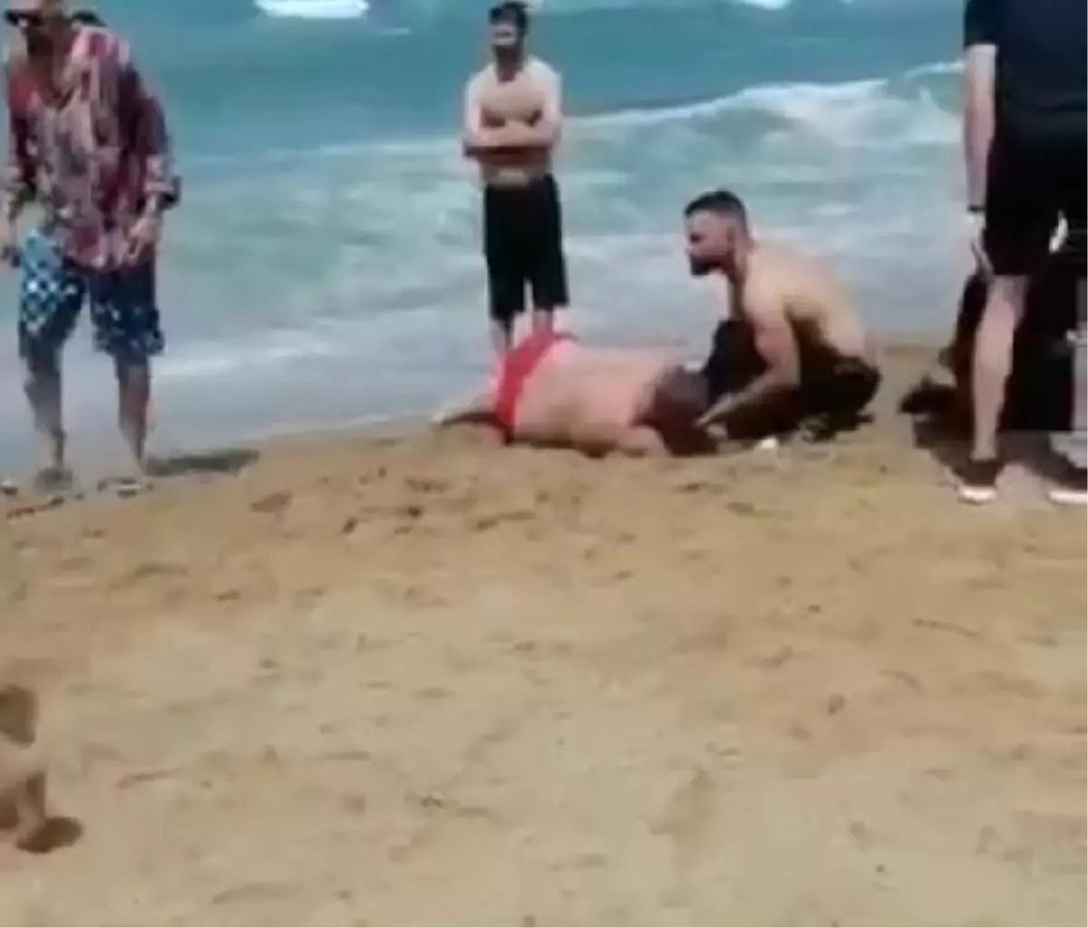 Son dakika haber! Sarıyer'de boğulma tehlikesi geçiren 4 kişiyi jandarma kurtardı