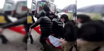 Sel sebebiyle evinde mahsur kalan felçli vatandaşı ekipler kurtardı