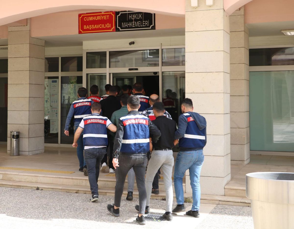 Son dakika haber | Siirt'te 'yasa dışı' bahis operasyonunda 2 zanlı tutuklandı