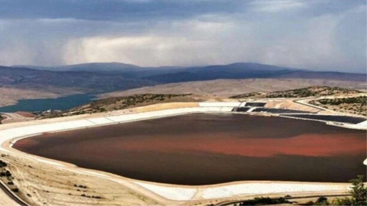 Erzincan\'da çevre kirliliğine neden olan altın madeni işletmesinde bakanlığın talimatıyla faaliyetler durduruldu