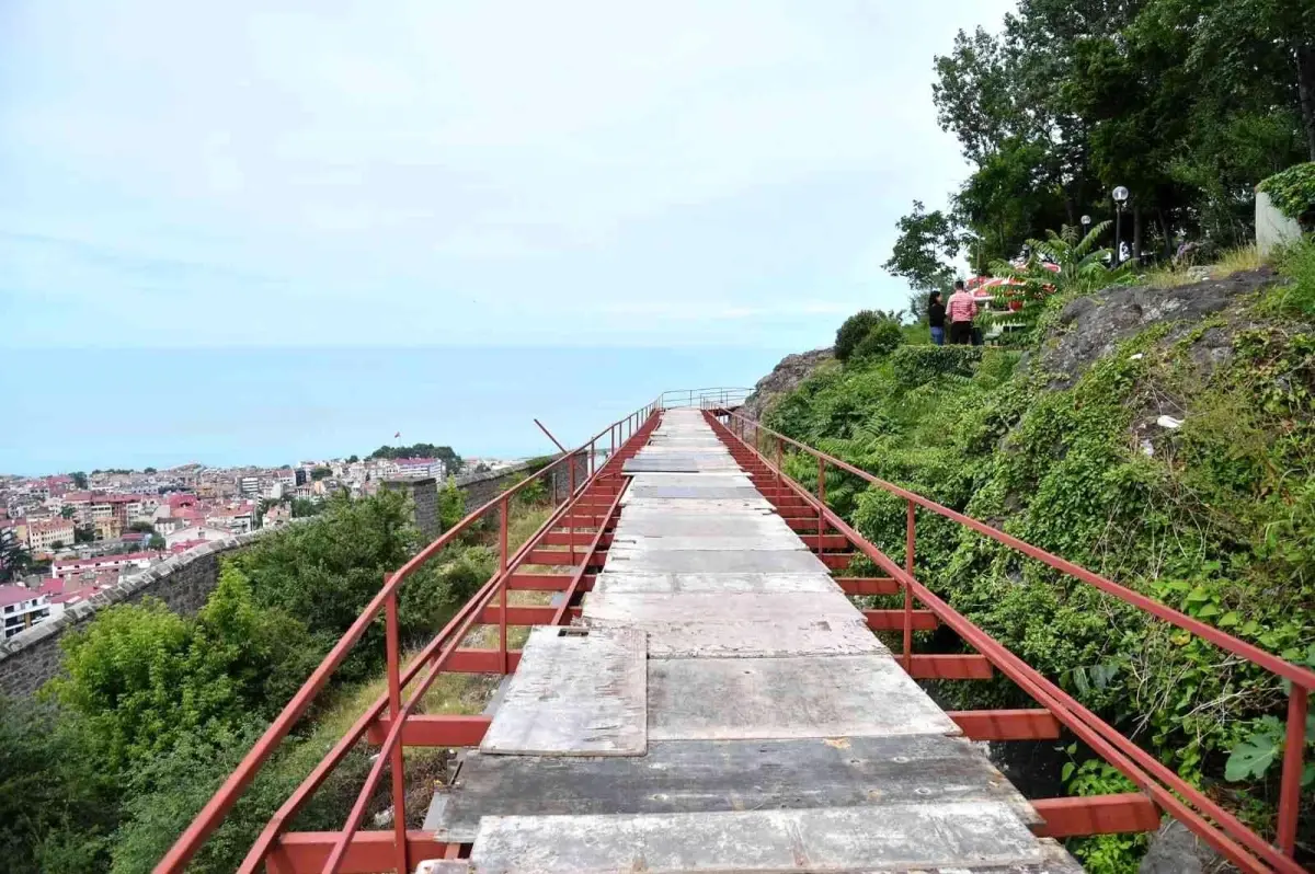 Trabzon\'un ilk seyir terası Boztepe\'de hayata geçiyor