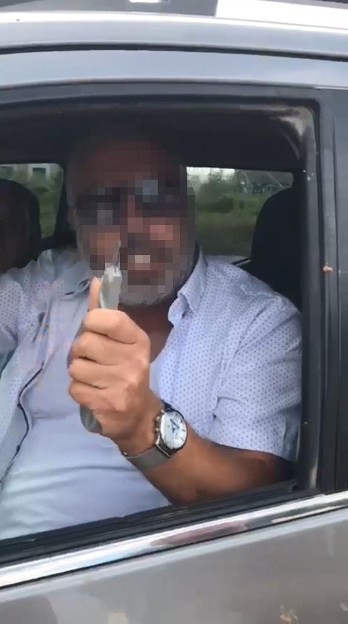 Trafikte tartıştığı 3 kişiyi falçatayla yaraladı, 'Doğrarım' diye tehdit etti