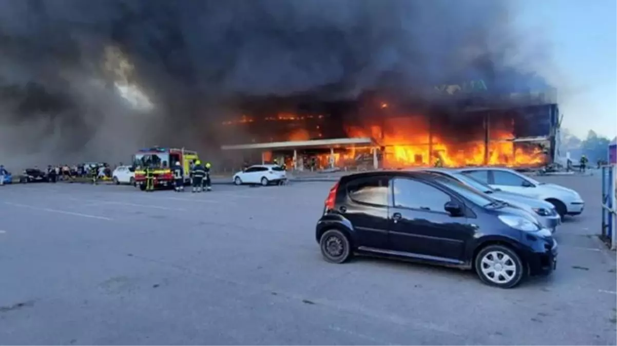 Rusya, Ukrayna\'da bulunan AVM\'ye füze saldırısı düzenledi! Türkiye çağrıda bulundu