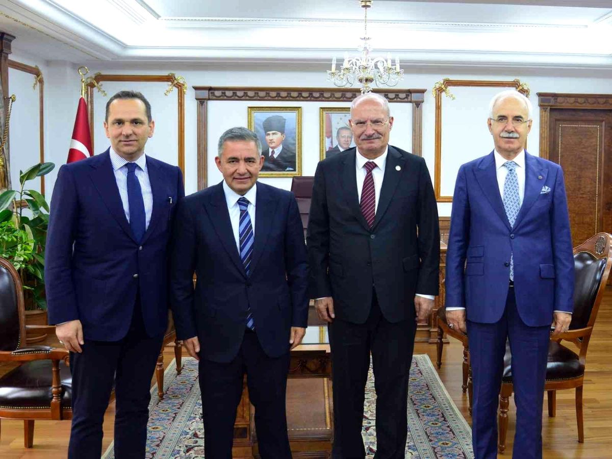 ATO Başkanı, Vali Buhara\'yı ziyaret etti
