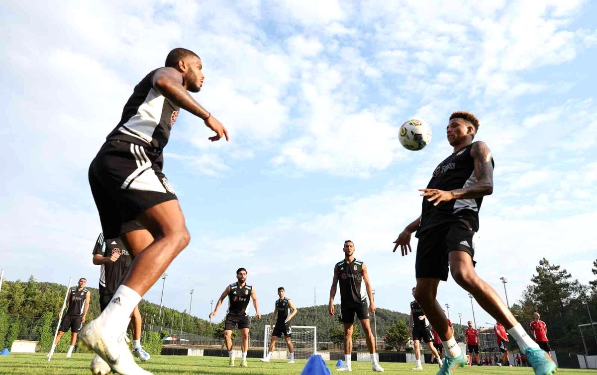 Beşiktaş, yeni sezon hazırlıklarını sürdürdü