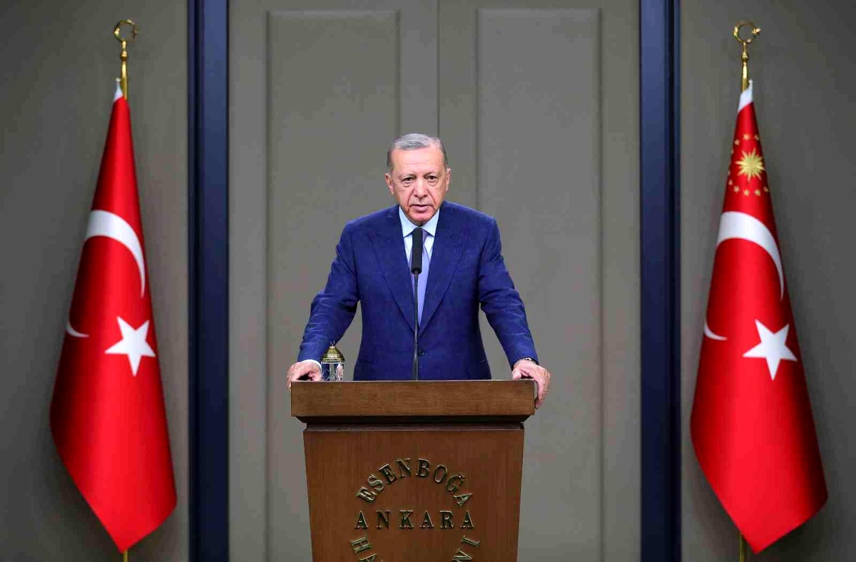 "Bizim güneyimizdeki terör örgütlerinin inlerine gelen silahlar kime karşı kullanılıyor"