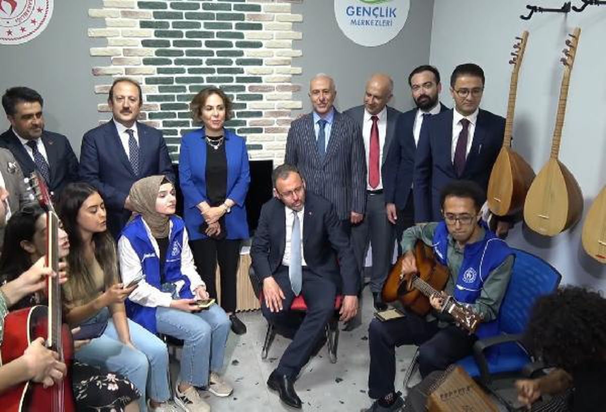 Gençlik ve Spor Bakanı Kasapoğlu Mersin\'de (2)