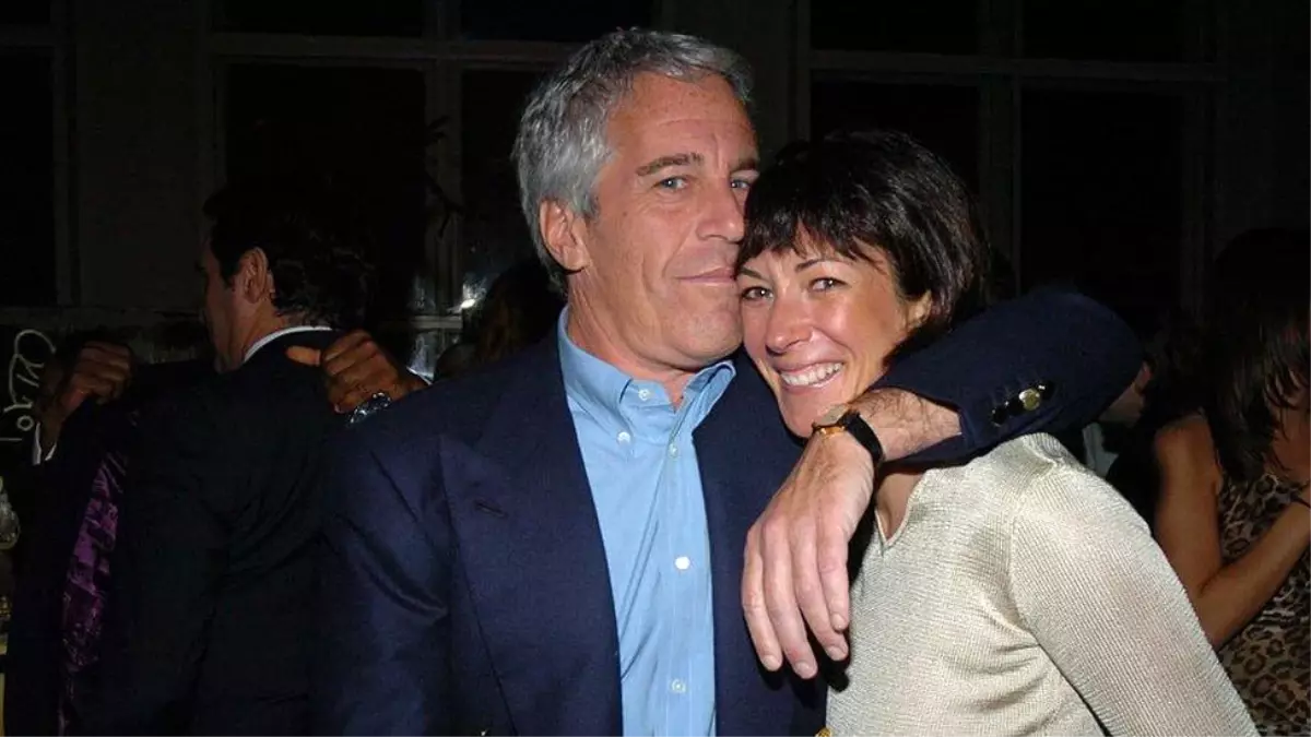 Ghislaine Maxwell\'in Jeffrey Epstein\'e cinsel istismar için aracılık yapmaktan en az 30 yıl hapsi isteniyor