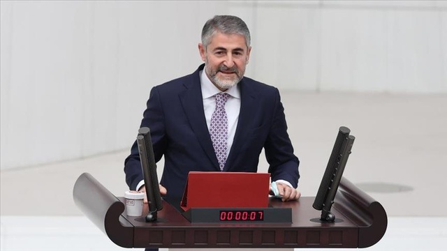 İhracat yıllık 242,6 milyar dolar ile Cumhuriyet tarihinin en yüksek seviyesini gördü İhracat yıllık 242,6 milyar dolar ile Cumhuriyet tarihinin en yüksek seviyesini gördü